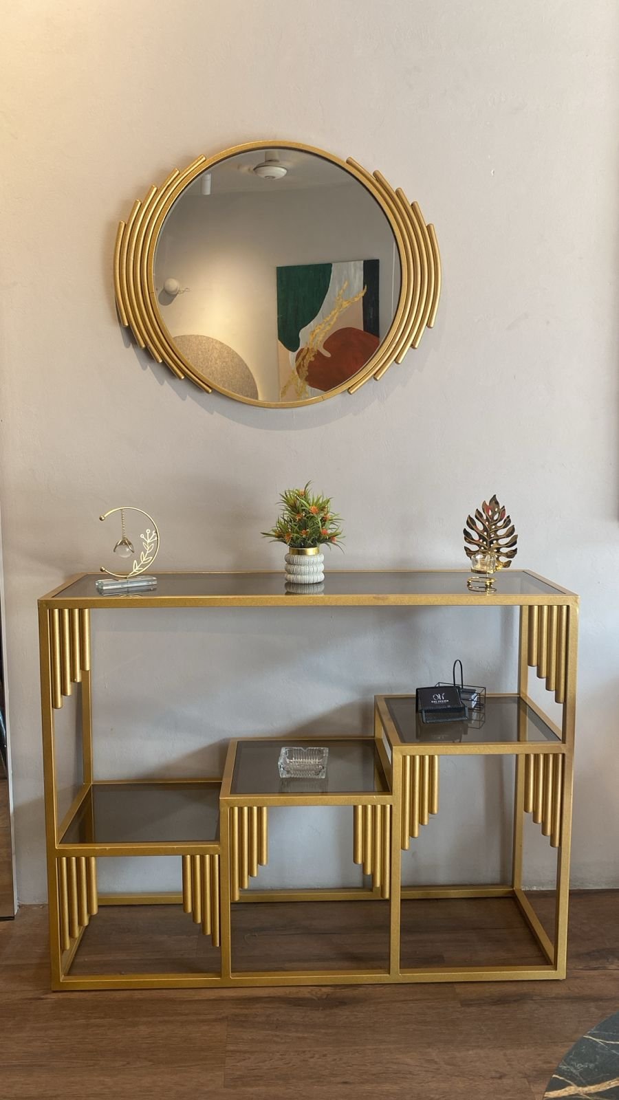 Modern Gold Console Table with Mirror Modern Gold Console Table with Mirror